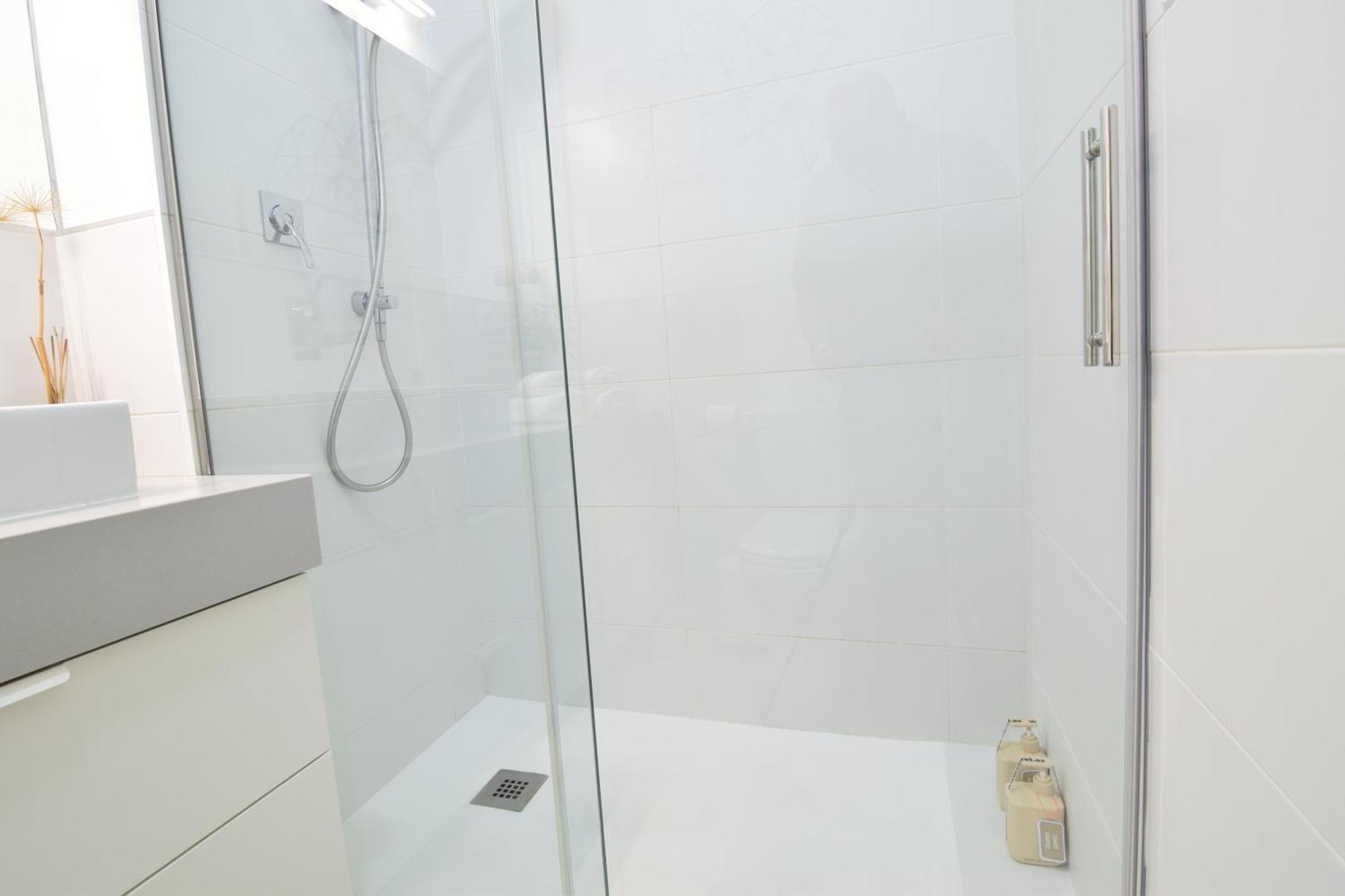 Apartamento Atarazanas Malaga Centro Historico Екстериор снимка