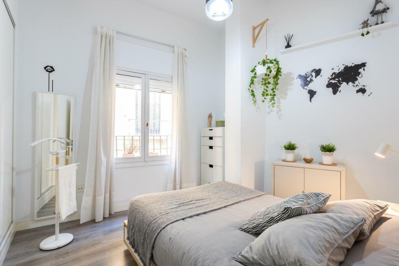Apartamento Atarazanas Malaga Centro Historico Екстериор снимка