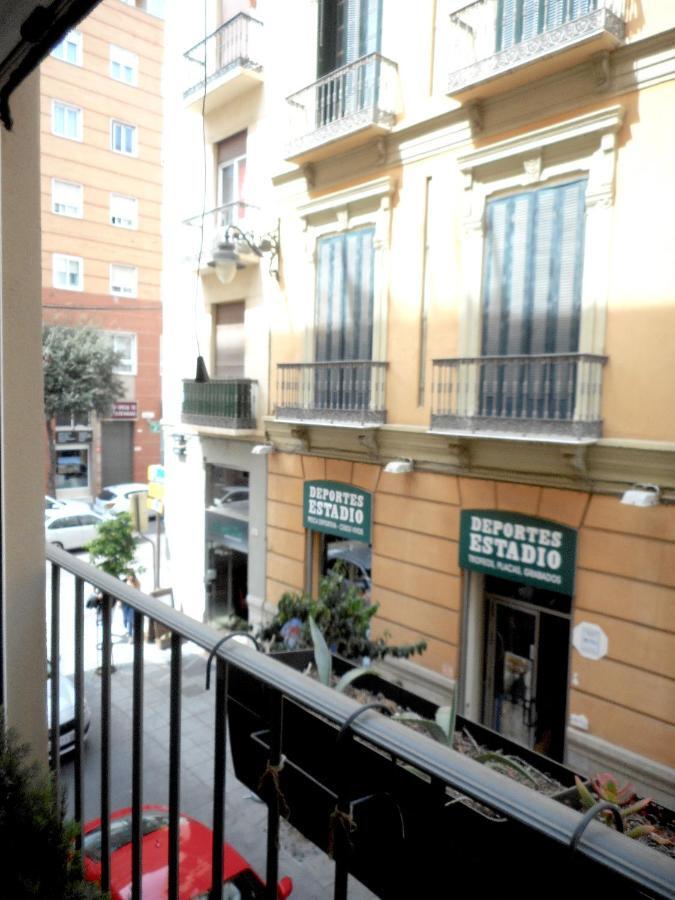 Apartamento Atarazanas Malaga Centro Historico Екстериор снимка